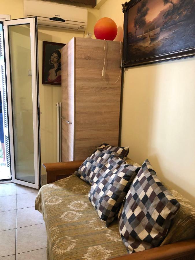 Anna Apartment In Kypseli Athena Bagian luar foto