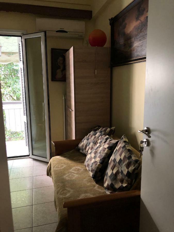 Anna Apartment In Kypseli Athena Bagian luar foto