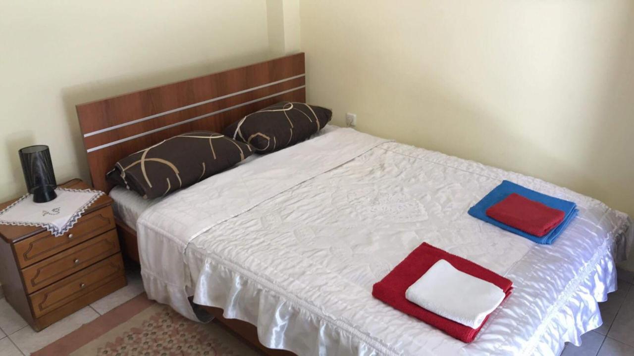 Anna Apartment In Kypseli Athena Bagian luar foto