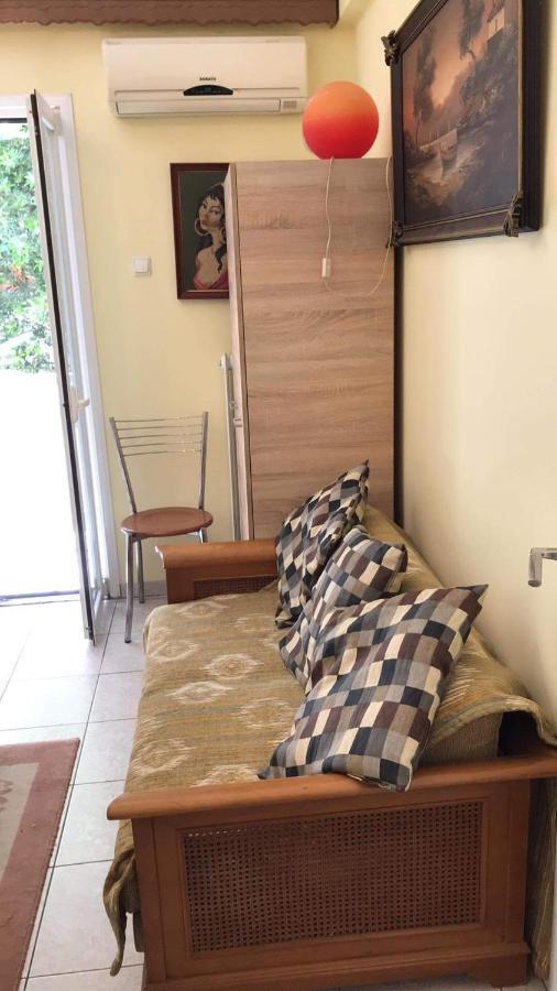 Anna Apartment In Kypseli Athena Bagian luar foto