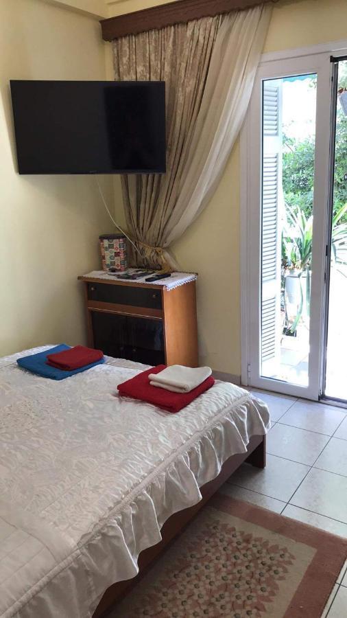 Anna Apartment In Kypseli Athena Bagian luar foto